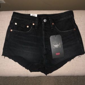 501 Levi’s denim shorts